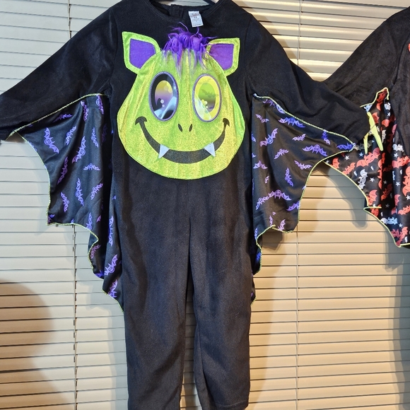 VGC 1 of 2 matching 2-3 yrs Halloween onesie costume, green, holographic eyes - Picture 10 of 11